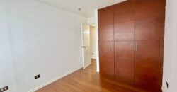 Se vende acogedor departamento con balcon y vista a lindo jardin interno en Miraflores